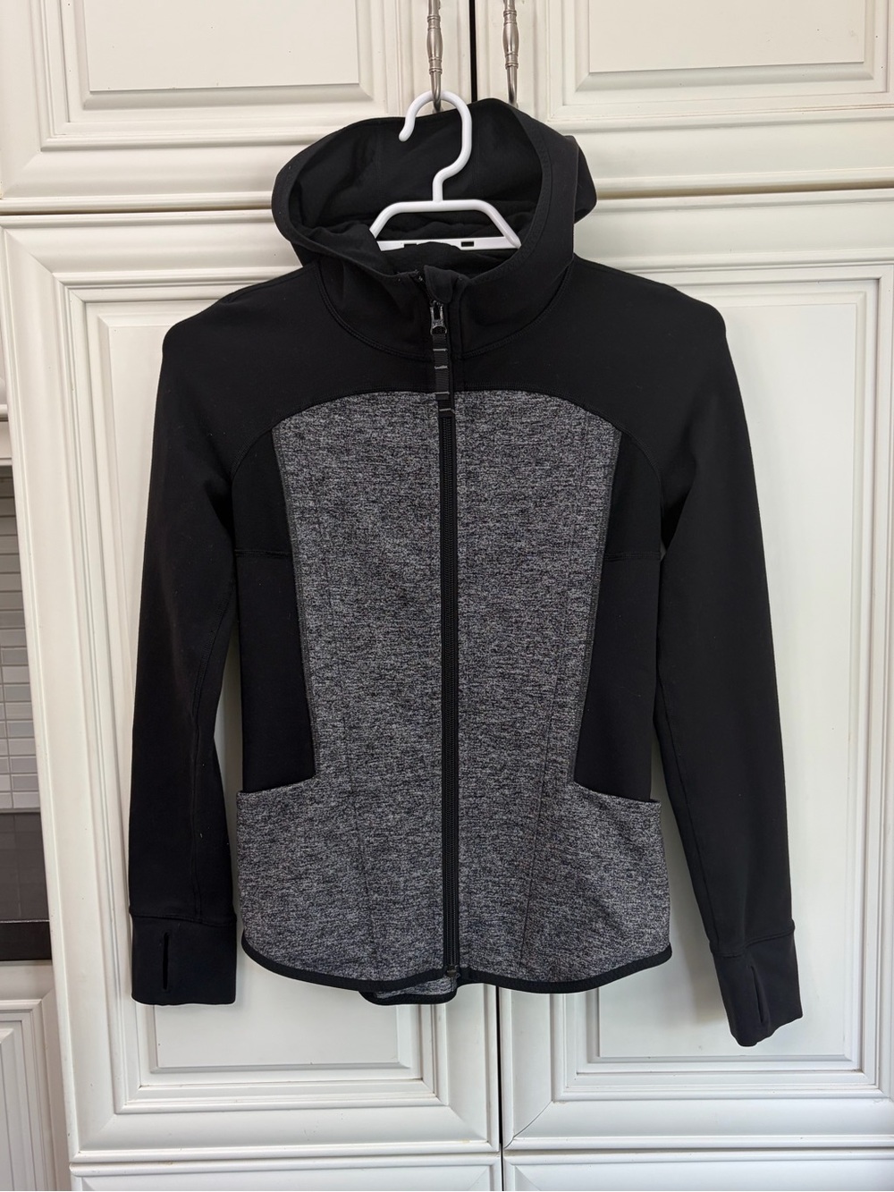 Ivivva by Lululemon girl’s hoodie / jacket